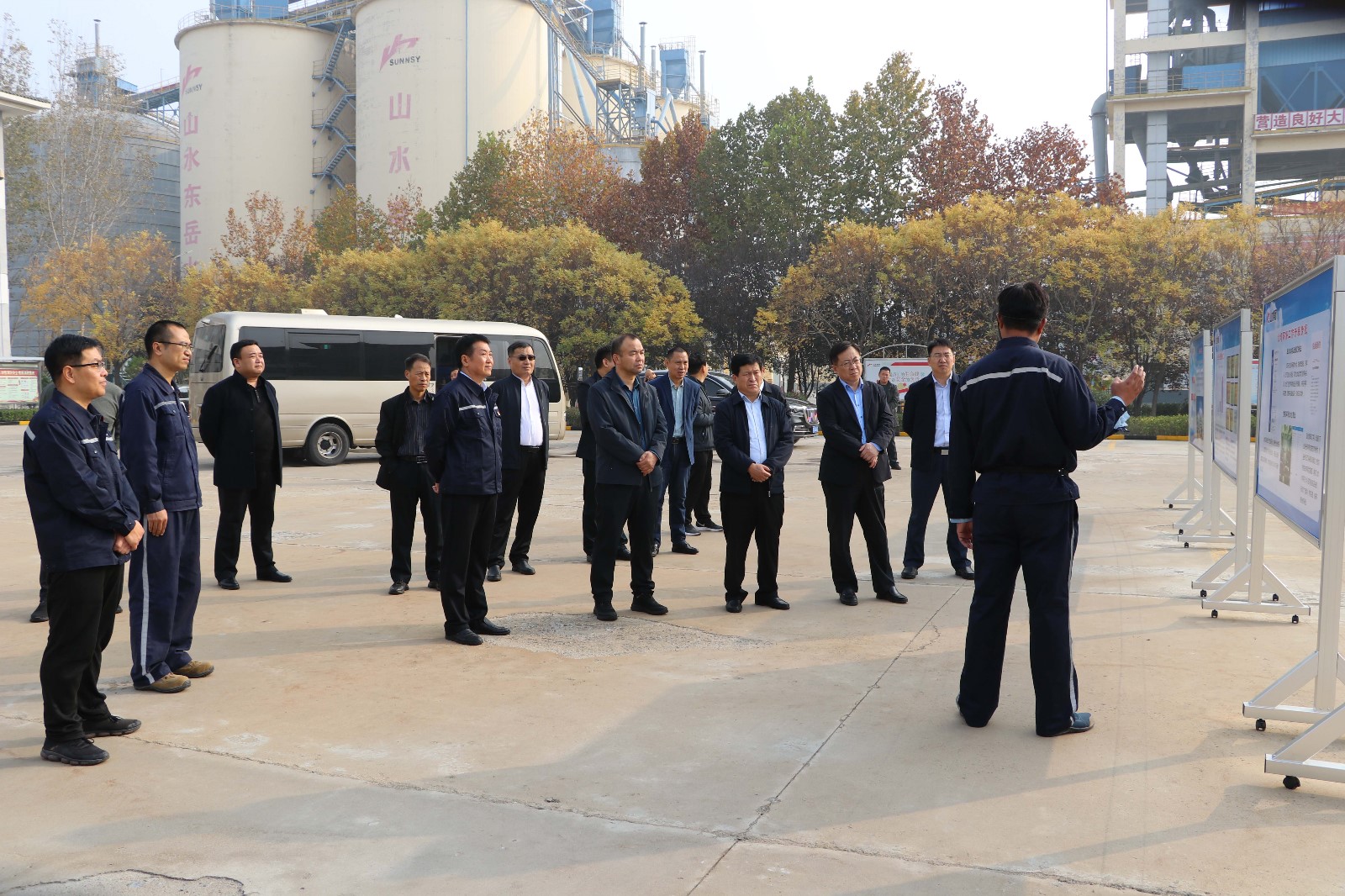 聊城市政協(xié)考察組到曹縣公司考察5